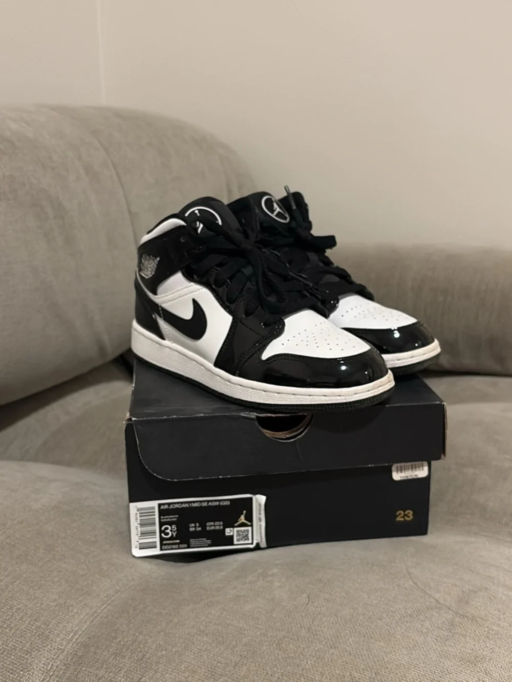 AIR JORDAN 1 MID SE ASW (GS) 3.5Y